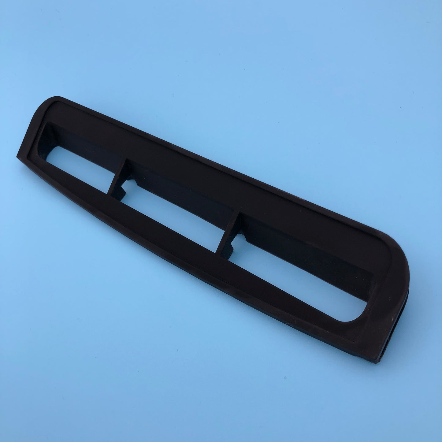 Classic Mini Demister Vent Surround for Padded Top Dash Rail - CZH623